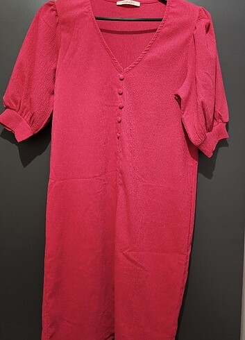 Pembe elbise 