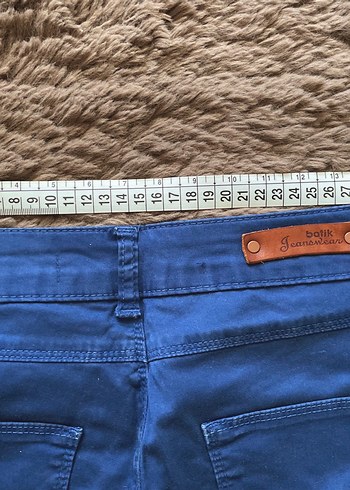 Batik Mavi Denim Kesik Paça Şort - Görsel 3