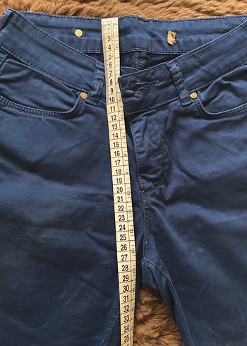 Batik Mavi Denim Kesik Paça Şort - Görsel 7