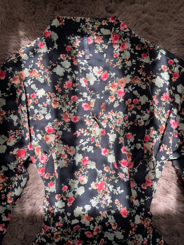 CHIMA Çiçek Desenli V Yakalı Kapri Kol Lastikli Elbise - Görsel 3