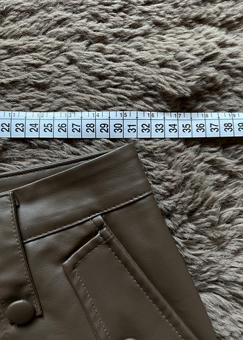 Düğmeli Kahverengi Cepli Deri Kadın Pantolon - Görsel 8
