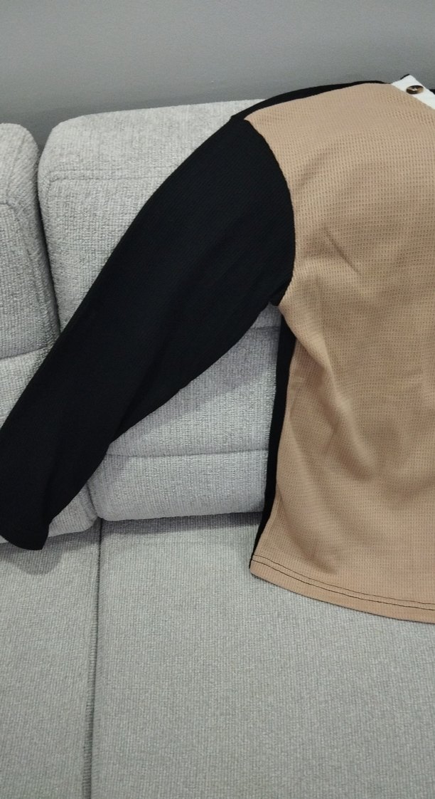 Düğmeli V Yakalı Kadın Triko siyah - Görsel 4