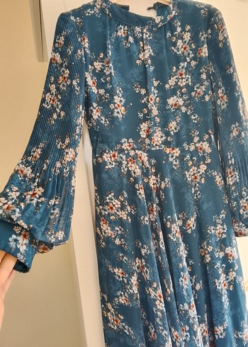 Piliseli şifon astarlı çiçekli elbise - Görsel 2