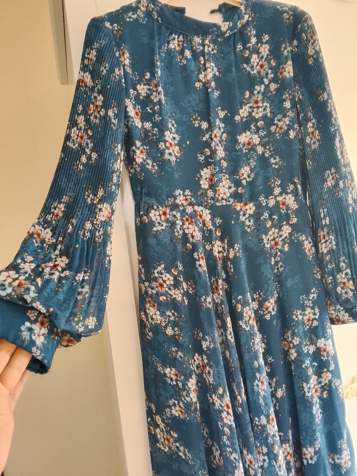 Piliseli şifon astarlı çiçekli elbise - Görsel 2