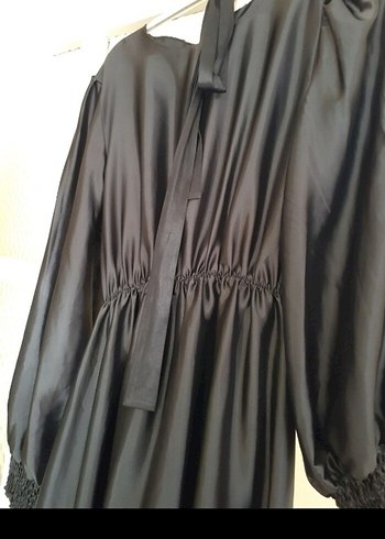 Kolu gipeli Uzun Siyah Saten elbise - Görsel 2