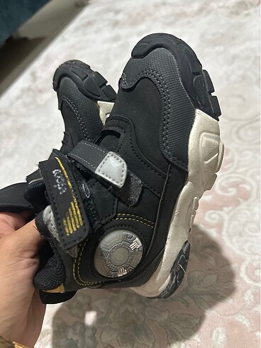 25 Beden Vicco ışıklı çocuk bot