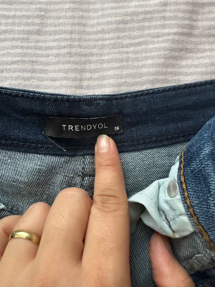Kadın Mavi Kemerli Normal Boy Denim Pantolon - Görsel 4