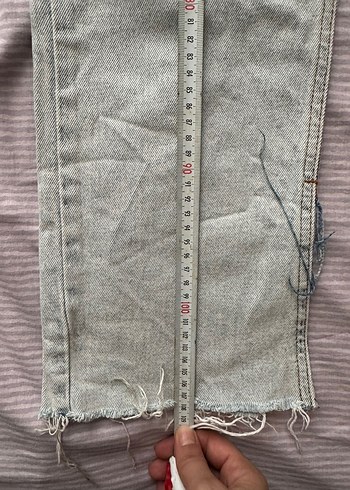 Yırtmaç Detaylı Gri Midi Kadın Kot Pantolon - Görsel 6