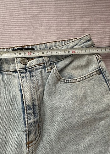 Yırtmaç Detaylı Gri Midi Kadın Kot Pantolon - Görsel 7