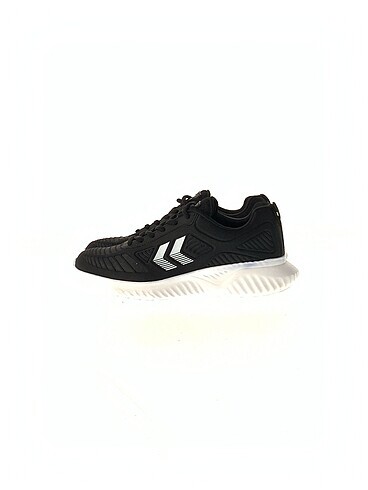 Hummel Spor Ayakkabı %70 İndirimli.