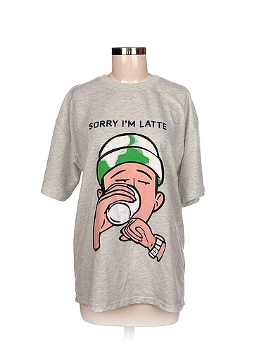 Diğer T-shirt %70 İndirimli.
