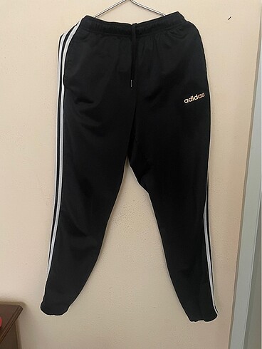 Adidas eşofman aştı