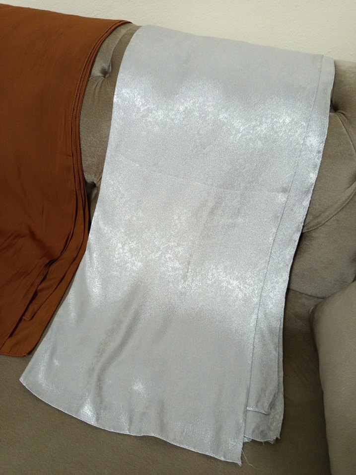 Bej Parlak Kadın Drapeli Şal - Görsel 2