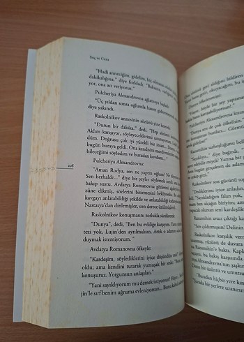 Beden Renk Suç ve Ceza Dostoyevski