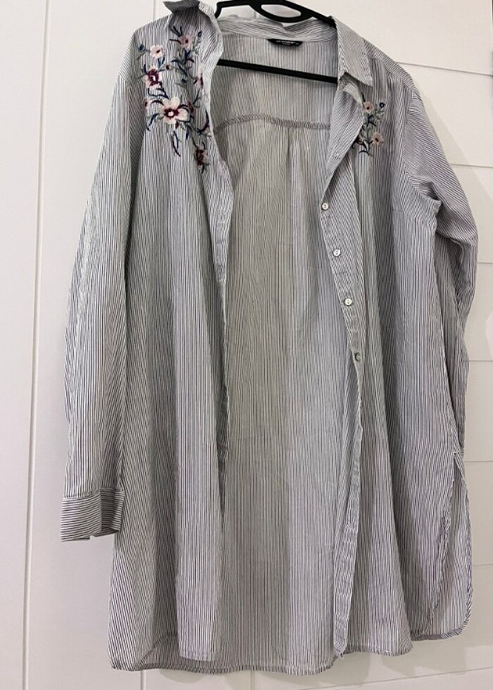 Uzun gömlek çiçekli - Görsel 3