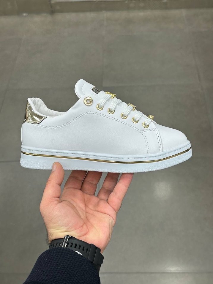 Guess desenli deri ayakkabı - Görsel 4