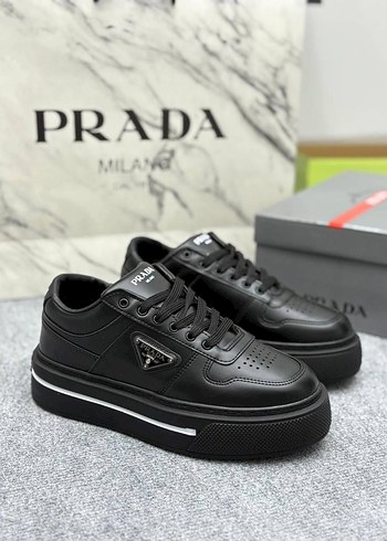 Prada 43