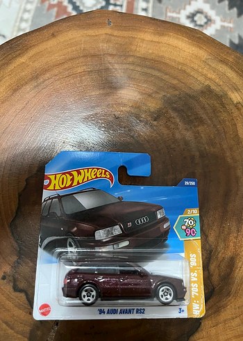 Hot Wheels 94 Audi Avant RS2 Oyuncak Araba