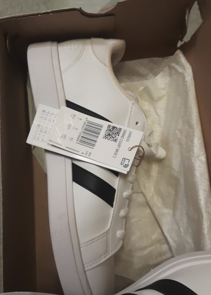 Adidas ayyakkabi - Görsel 3