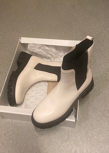 Beyaz hakiki Deri Kadın Topuklu Bot - Görsel 3