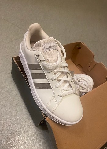 Adidas 38