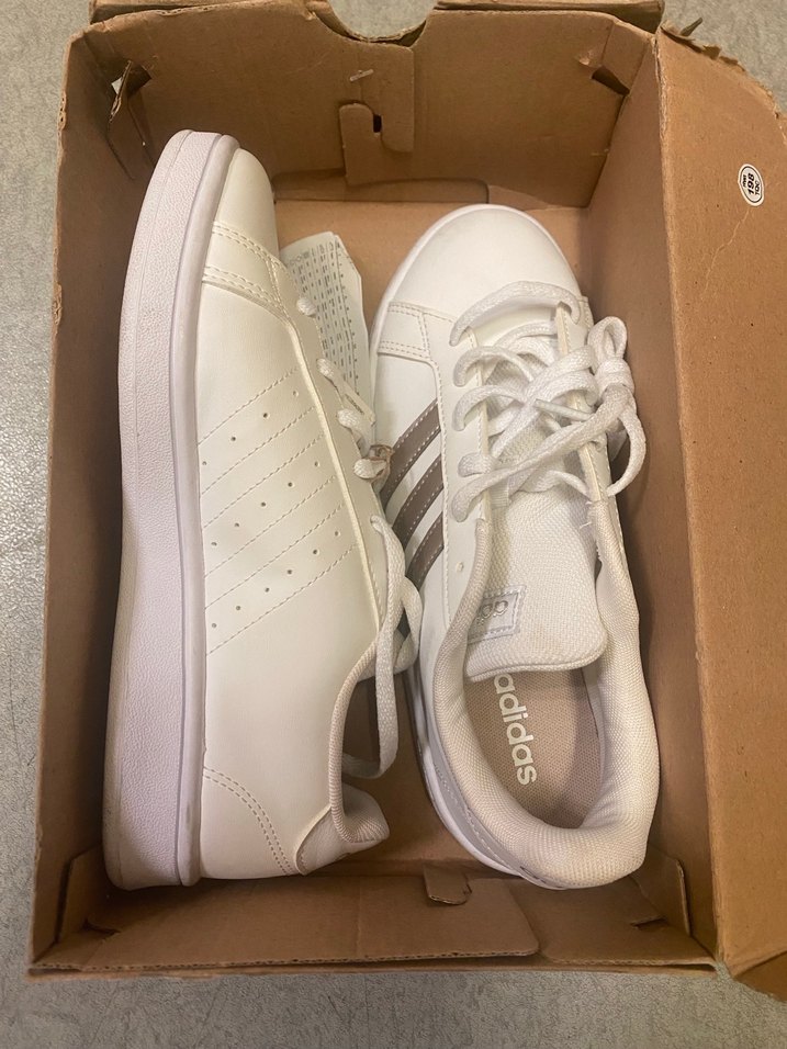 Kadın Beyaz Adidas Spor Ayakkabı - Görsel 3