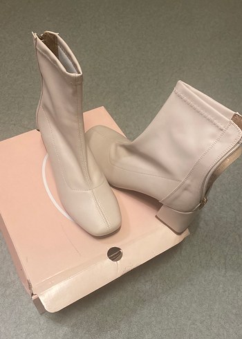 Bej Deri Kadın Topuklu Bot - Görsel 2