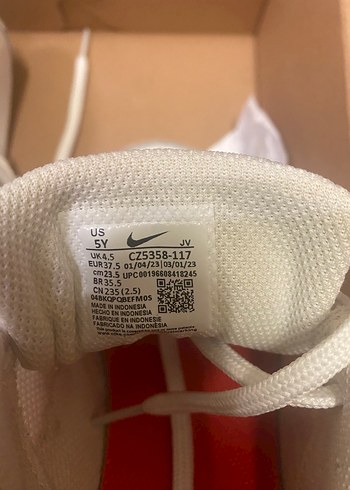 Beyaz Pembe Desenli Nike Spor Ayakkabı - Görsel 5