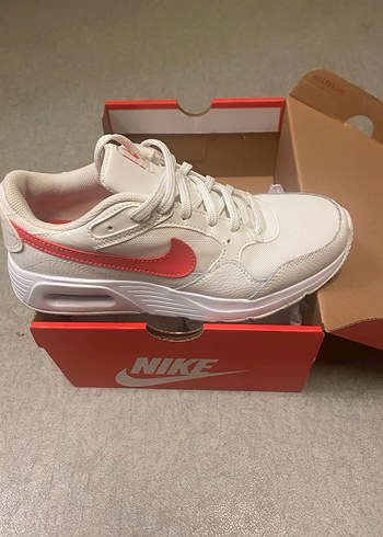 Beyaz Pembe Desenli Nike Spor Ayakkabı - Görsel 4