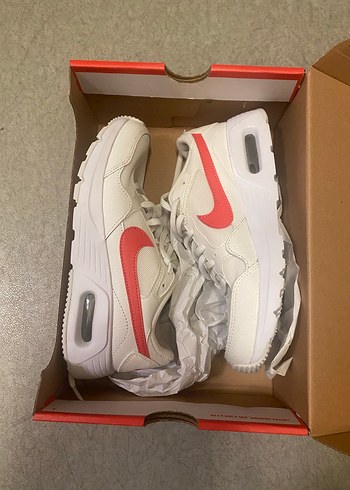 Beyaz Pembe Desenli Nike Spor Ayakkabı - Görsel 3