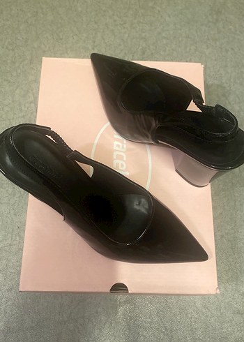 Tokalı Siyah Kadın Klasik Topuklu Ayakkabı - Görsel 3