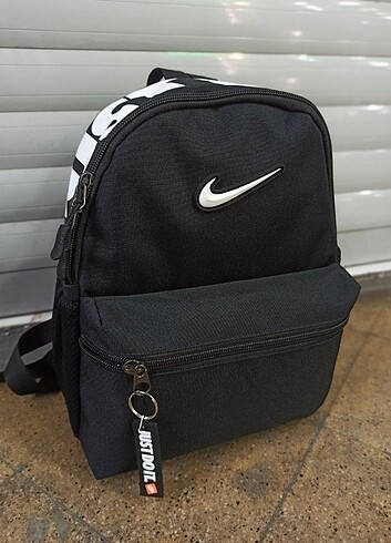 Beden siyah Renk NİKE JUST DO İT MİNİ SIRT