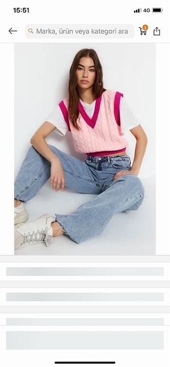 Pembe süveter