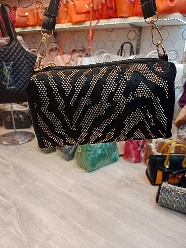 Taşlı mini kadife çanta