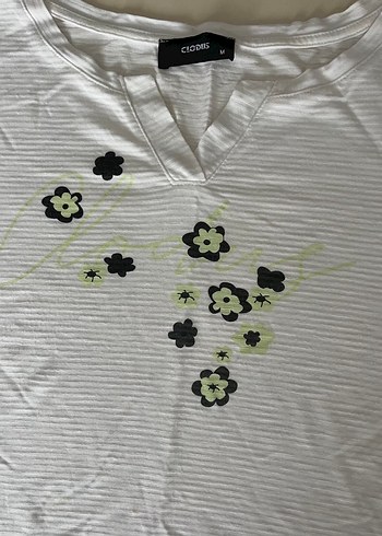 Beyaz Çiçek Desenli Bluz - Görsel 2