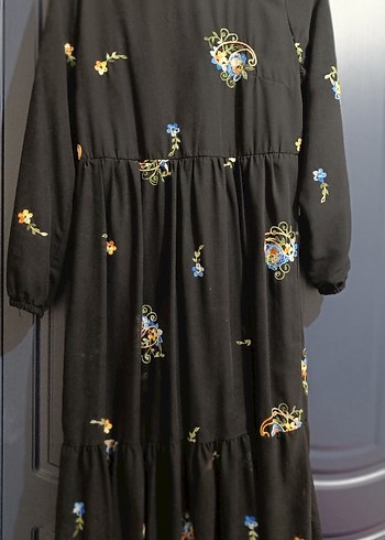 Nakışlı Siyah Uzun Kadın Elbise - Görsel 3