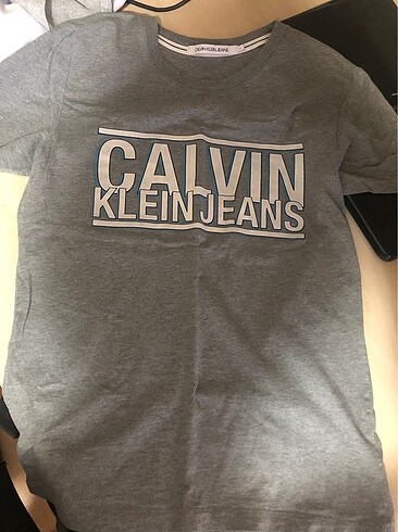 CALVİN KLEİN TSHİRT