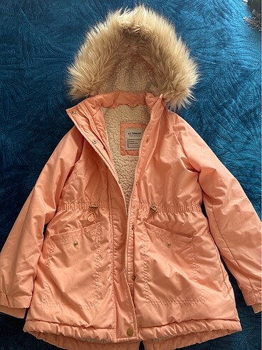 pembe cocuk montu