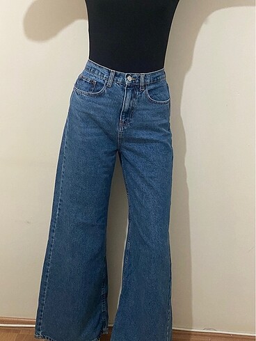 Stradivarius Wideleg pantolon koyu