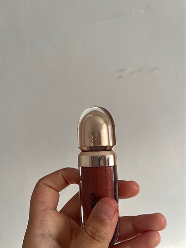  Beden Kiko gloss