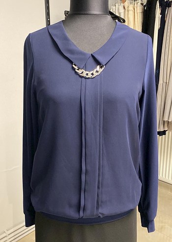 Zincir Detaylı Mavi Kadın Bluz - Görsel 2