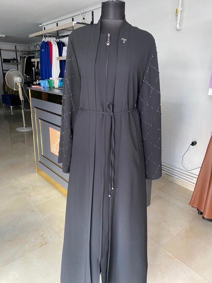 Nakış İşlemeli Siyah Ferace - Görsel 2