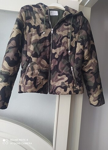 m Beden Bershka mont