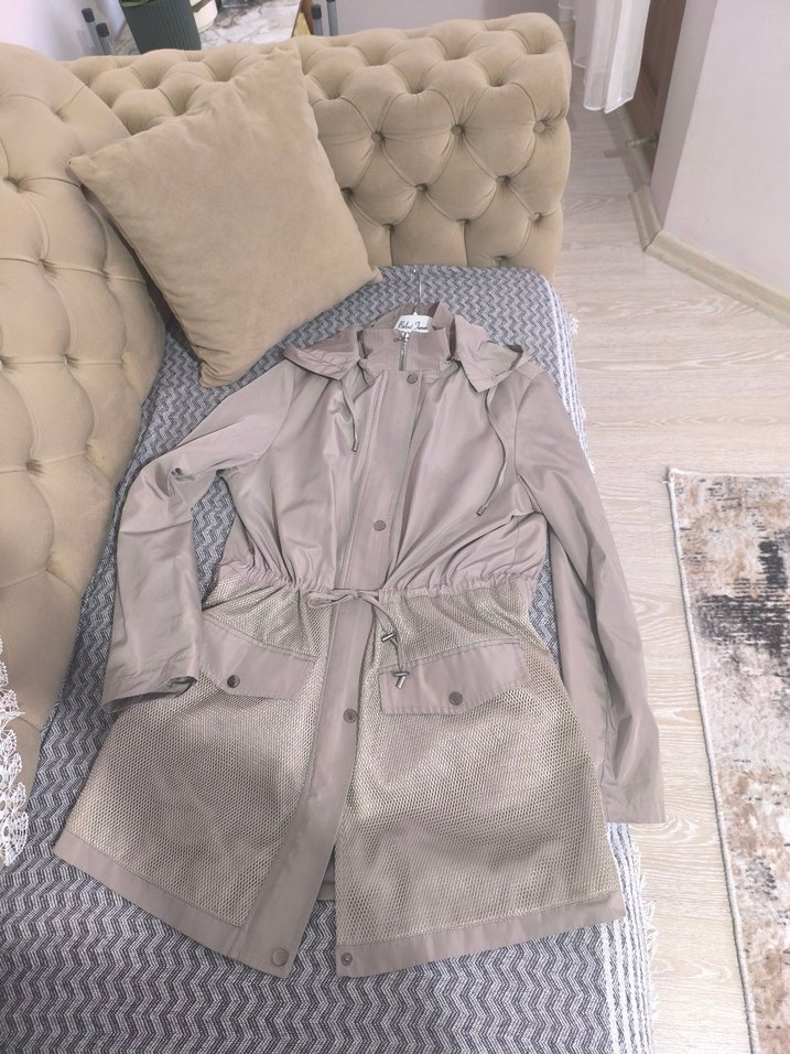 Bej Kemerli Midi Yağmurluk mont - Görsel 2