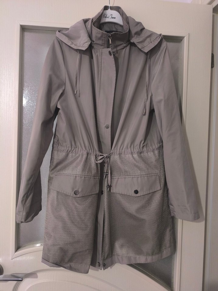 Bej Kemerli Midi Yağmurluk mont - Görsel 3