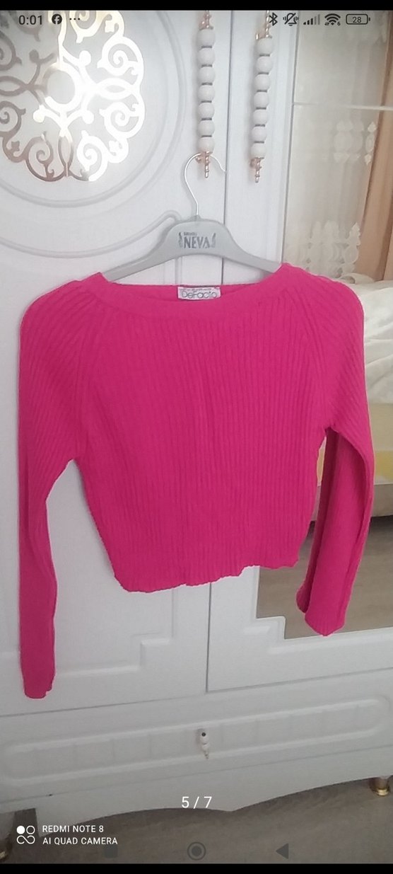 Mavi Pilili Sırt Detaylı Kadın crop Kazak - Görsel 3