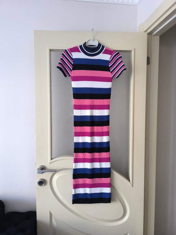 Çizgili, Kısa Kollu, Midi Triko Elbise - Görsel 3