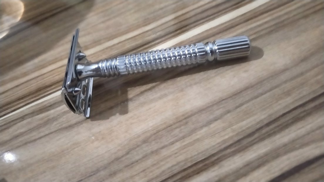 Gri Metal Erkek Tıraş bıçağı - Görsel 2