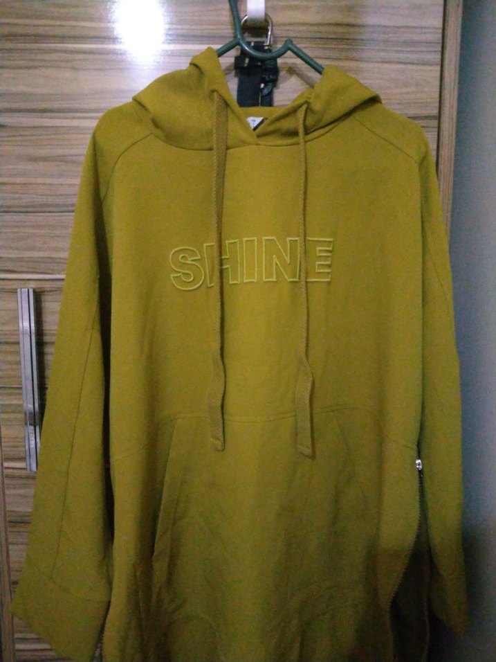 Sarı Kapüşonlu Kadın Sweatshirt - Görsel 3