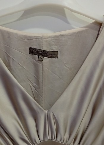 Bej rengi saten astarlı çok şık elbise - Görsel 2